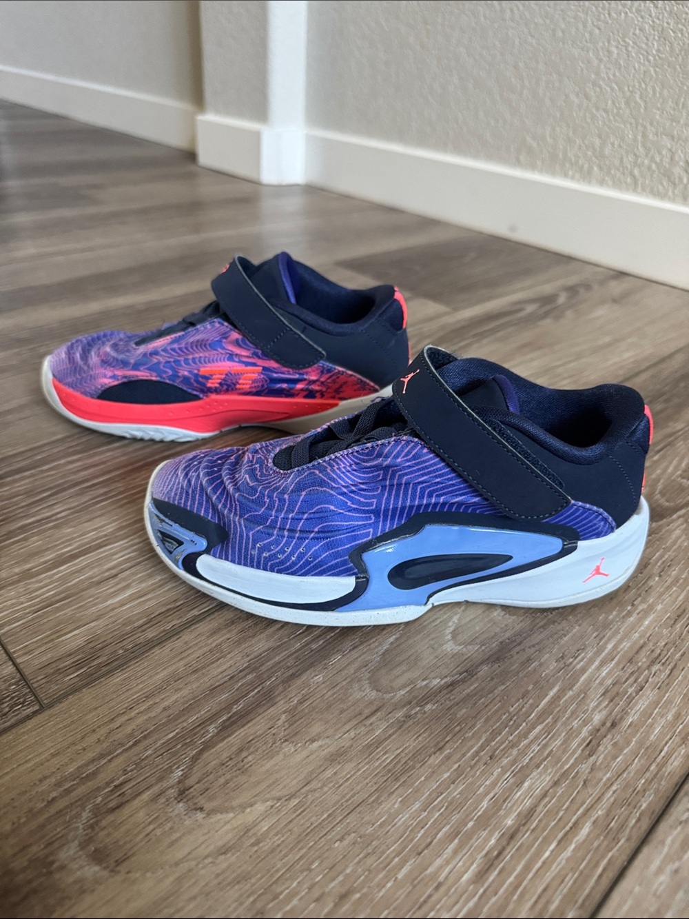 Nike Jordan Luka 3 Kids Basketball Purple & Pink Velcro Sneaker